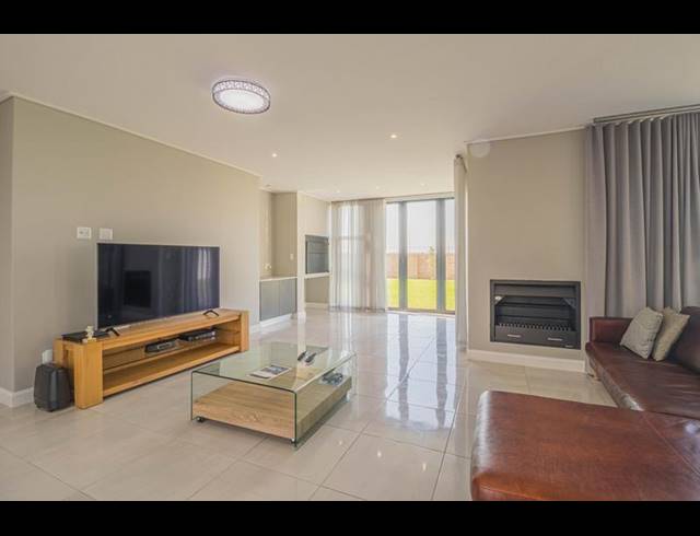 4 BEDROOM PROPERTY TO RENT IN MIDSTREAM HEIGHTS